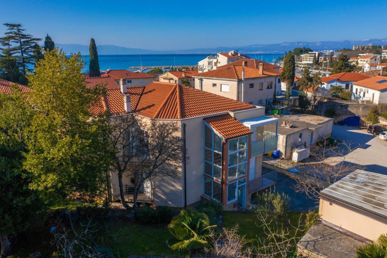 Apartment Davor Malinska Esterno foto