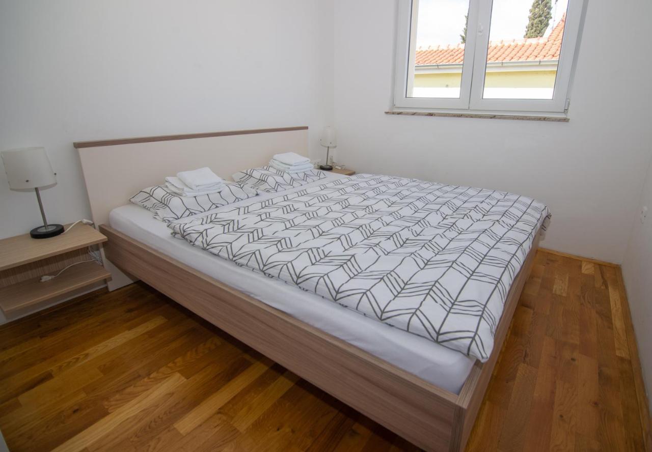 Apartment Davor Malinska Esterno foto