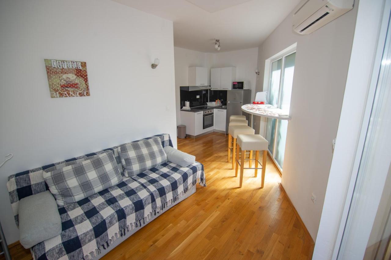 Apartment Davor Malinska Esterno foto