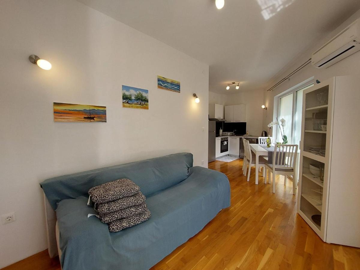 Apartment Davor Malinska Esterno foto